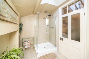 GROUND FLOOR SHOWER ROOM- click for photo gallery